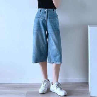 Washed Loose Fit Capri Jeans