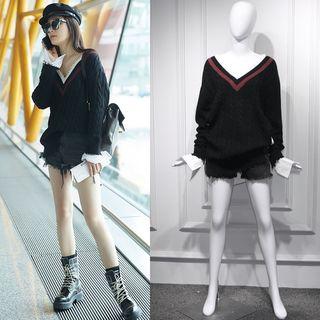 Contrast-trim Cable-knit Sweater / Fray-hem Denim Shorts