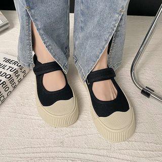 Platform Adhesive Strap Flats