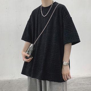Elbow Sleeve Embossed T-shirt