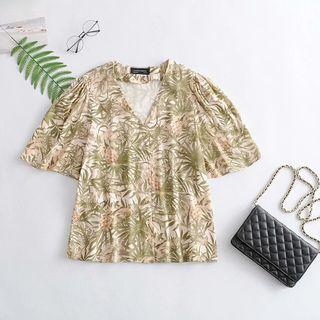 Short-sleeve V-neck Floral Blouse