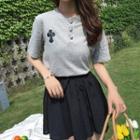 Short-sleeve Cross Applique T-shirt / Drawstring Waist Culottes
