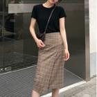 Set: Short-sleeve T-shirt + Plaid Midi Pencil Skirt
