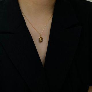 Rose Rectangle Pendant Necklace E282 - Gold - One Size