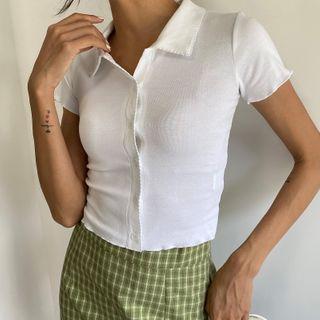 Short-sleeve Collared Button-up Top