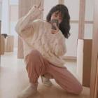Cable Knit Sweater / High-waist Pants