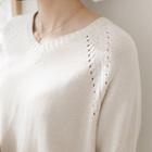 V-neck Punched Dip-back Knit Top