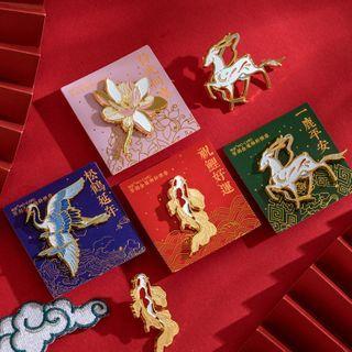 Retro Alloy Brooch