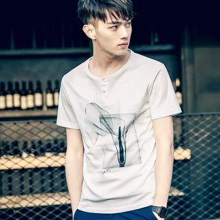 Printed Short Sleeve Henley T-shirt