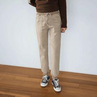 Drawstring-waist Dual-pocket Jogger Pants