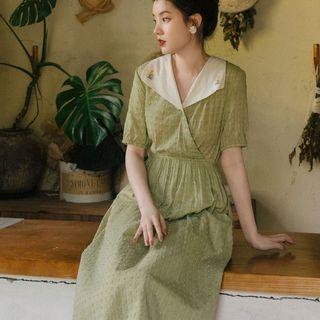 Short-sleeve Collar Flower Embroidered Midi A-line Dress