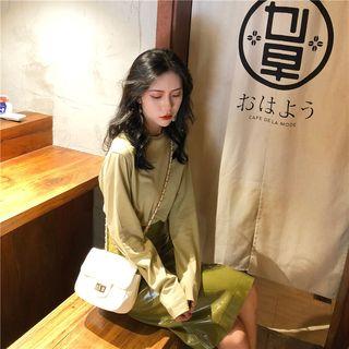 Long-sleeve T-shirt / Patent A-line Skirt