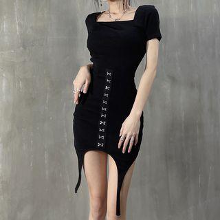 Short-sleeve Hook And Eye Bodycon Dress
