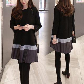 Long-sleeve Pleated Hem A-line Dress