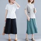 Plain Short-sleeve T-shirt / Button Detail Midi Skirt