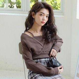 Set: Plain Sweater + Spaghetti Strap Knit Top
