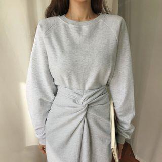M Lange Raglan-sleeve Sweatshirt