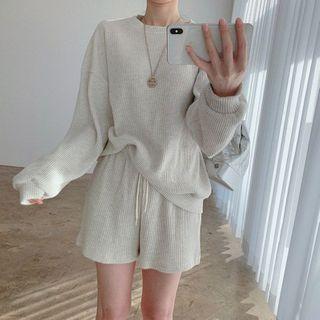 Plain Sweater / Shorts