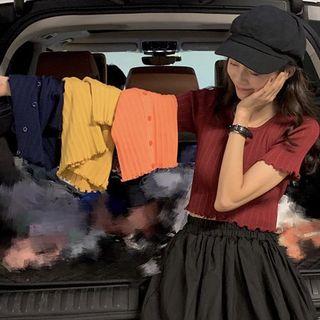 Cropped Crewneck Buttoned Top
