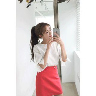 Beribboned Petal-sleeve Blouse