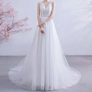 Lace Panel Cutout-back Sleeveless A-line Wedding Gown