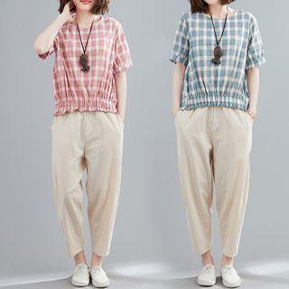 Set: Short-sleeve Plaid Top + Cropped Harem Pants