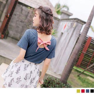 Short-sleeve Bow-back Round Neck Top