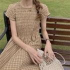 Short-sleeve Plaid Shirred Dress Green - One Size