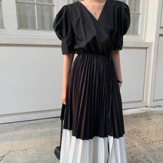 Puff-sleeve V-neck Two-tone Pleated Dress