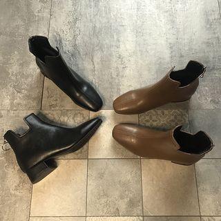 Square-toe Zip-up Back Short Boots