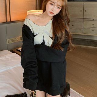 Bow Accent Sweatshirt Black - One Size