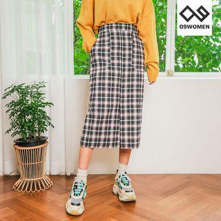 Plus Size H-line Plaid Midi Skirt