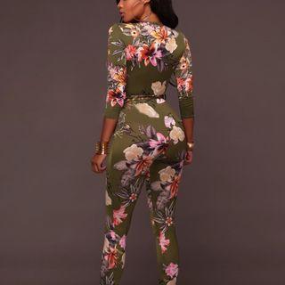 Deep V-neck 3/4-sleeve Floral Print Jumpsuit