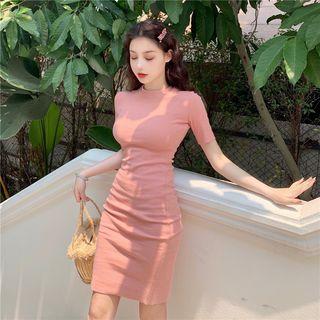 Plain Short-sleeve Bodycon Midi Dress