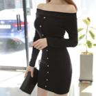 Off-shoulder Button-deatil Dress