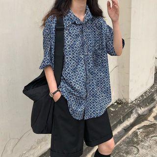 Geometric Print Shirt / High-waist Dress Shorts