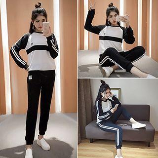 Set: Striped Sweatshirt + Sweatpants