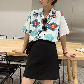 Printed Short-sleeve Shirt / Plain Mini Skirt