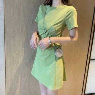Short-sleeve Plain Crew-neck High-waist Crinkled Mini Dress