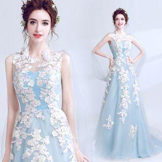 Flower Embroidered Sleeveless Evening Dress
