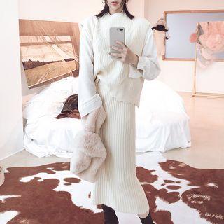 Set: Crew Neck Knit Vest + Straight Cut Midi Knit Skirt