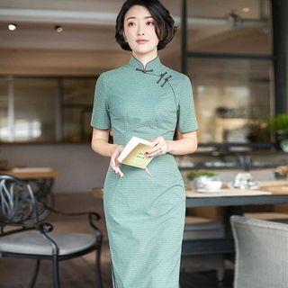 Plaid Short-sleeve Midi Qipao