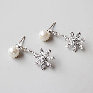 925 Sterling Silver Faux Pearl Rhinestone Flower Dangle Earring 925 Silver - Platinum - One Size