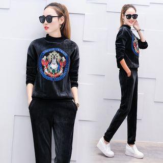 Set: Embroidered Top + Sweatpants