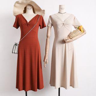 Lightweight Knot-front A-line Dress