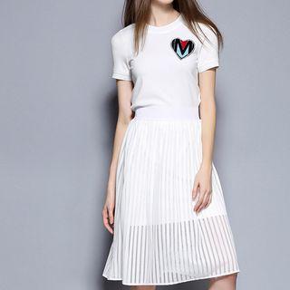 Set: Appliqu  Short Sleeve T-shirt + Eyelet A-line Skirt