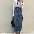 Long-sleeve T-shirt / Straight Fit Maxi Skirt