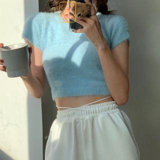 Short-sleeve Fluffy Crop Top