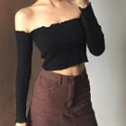Off-shoulder Crop T-shirt