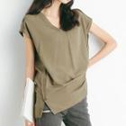 Slit-hem Plain V-neck Short-sleeve Top